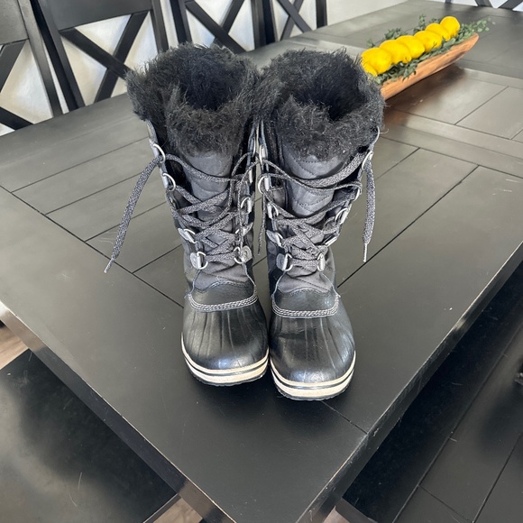 Sorel Black duckboots size 7 us - Picture 1 of 6